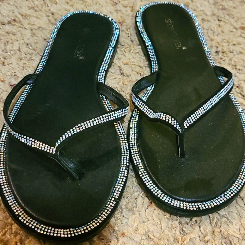 Black flip flop with jewel details
